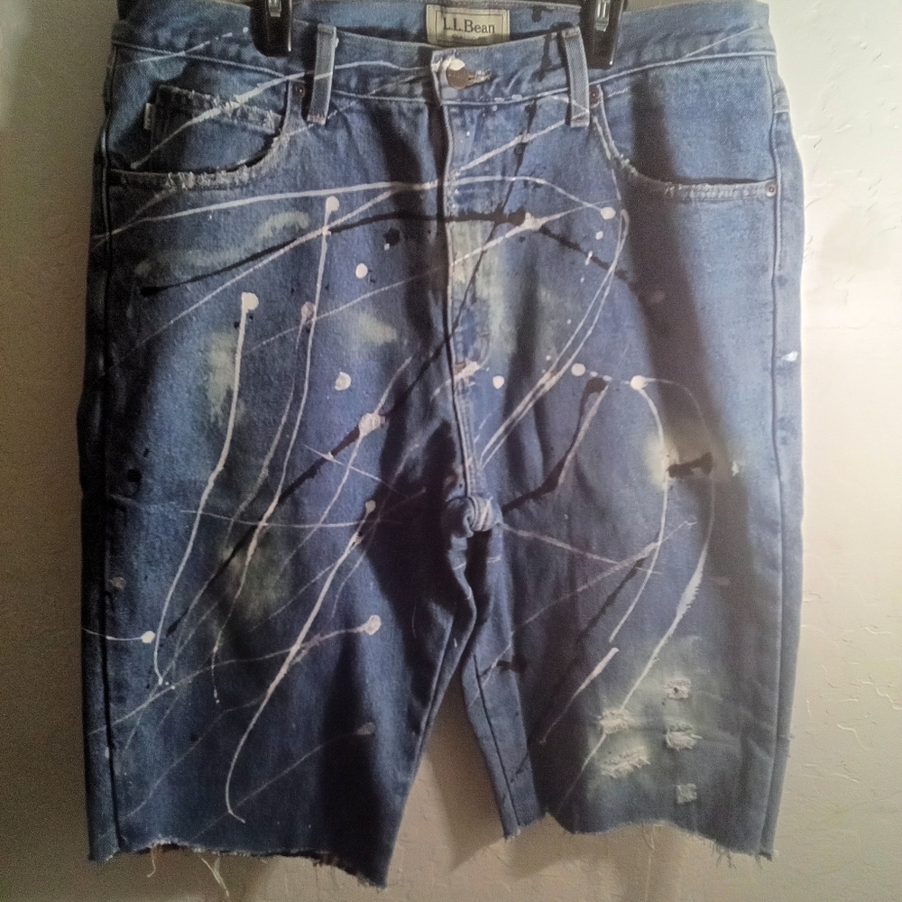 L.L. Bean Mens Distressed w/ Paint Splatter Design Sz 32w Blue Denim Shorts